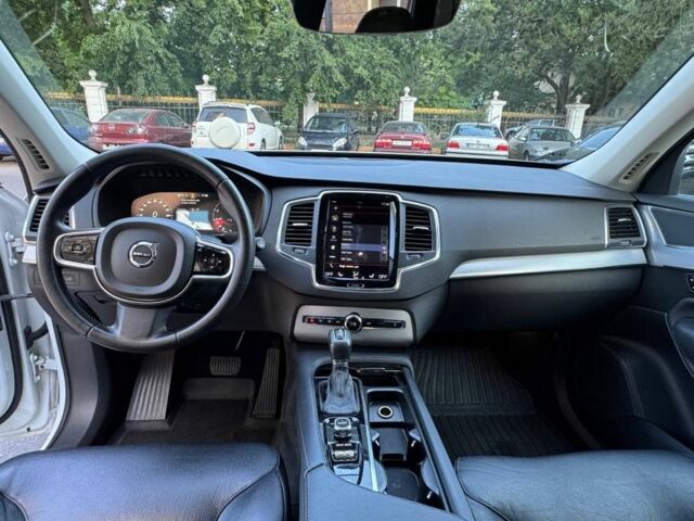 Белый Вольво ХС90, объемом двигателя 2 л и пробегом 290 тыс. км за 23500 $, фото 20 на Automoto.ua