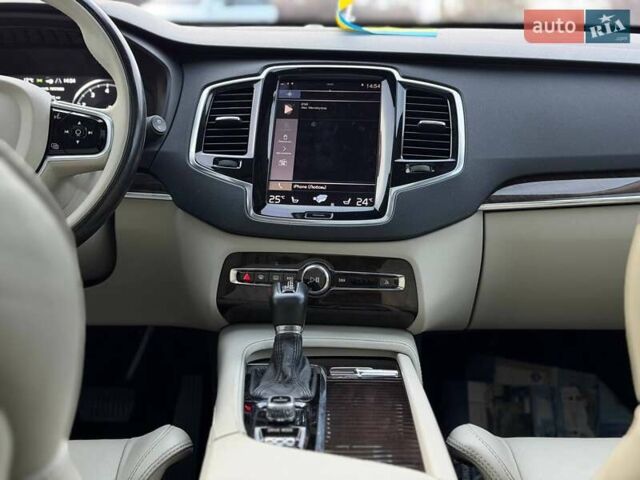 Білий Вольво ХС90, об'ємом двигуна 1.97 л та пробігом 133 тис. км за 24500 $, фото 52 на Automoto.ua