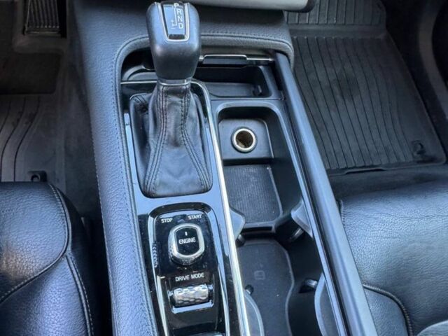 Белый Вольво ХС90, объемом двигателя 2 л и пробегом 290 тыс. км за 23500 $, фото 18 на Automoto.ua