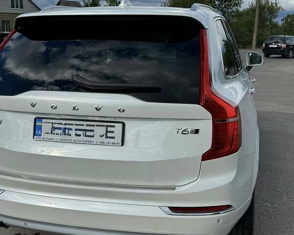 Белый Вольво ХС90, объемом двигателя 2 л и пробегом 118 тыс. км за 31000 $, фото 6 на Automoto.ua