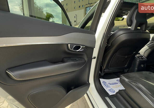 Білий Вольво ХС90, об'ємом двигуна 1.97 л та пробігом 185 тис. км за 35000 $, фото 22 на Automoto.ua