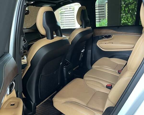 Белый Вольво ХС90, объемом двигателя 2 л и пробегом 132 тыс. км за 45000 $, фото 7 на Automoto.ua