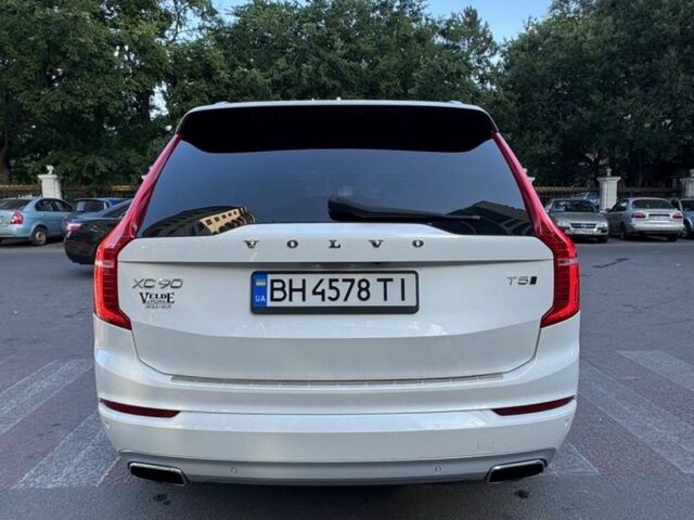 Белый Вольво ХС90, объемом двигателя 2 л и пробегом 290 тыс. км за 25900 $, фото 7 на Automoto.ua