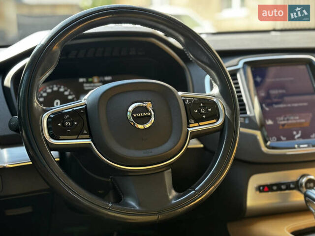 Белый Вольво ХС90, объемом двигателя 1.97 л и пробегом 145 тыс. км за 28000 $, фото 10 на Automoto.ua