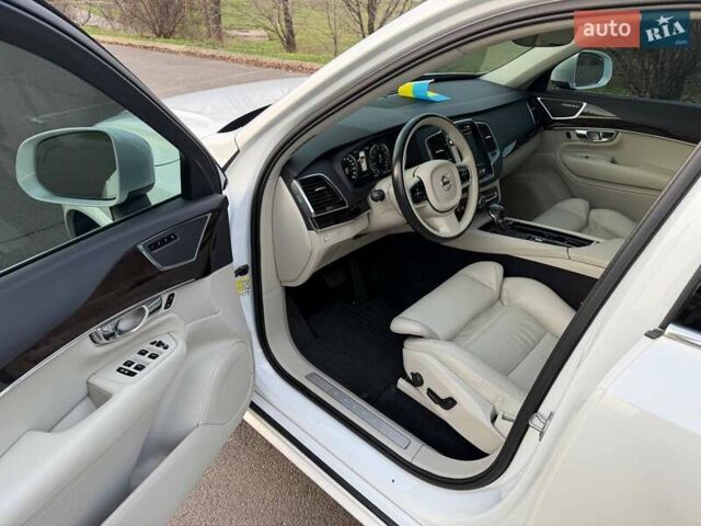 Білий Вольво ХС90, об'ємом двигуна 1.97 л та пробігом 133 тис. км за 24500 $, фото 47 на Automoto.ua