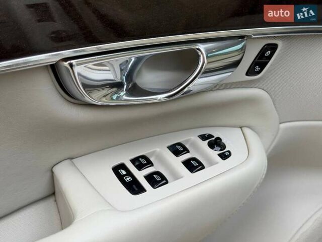 Білий Вольво ХС90, об'ємом двигуна 1.97 л та пробігом 133 тис. км за 24500 $, фото 40 на Automoto.ua