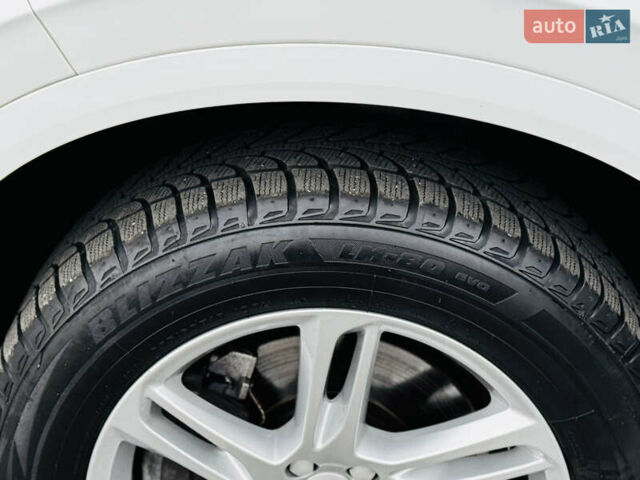 Белый Вольво ХС90, объемом двигателя 2 л и пробегом 395 тыс. км за 21999 $, фото 18 на Automoto.ua