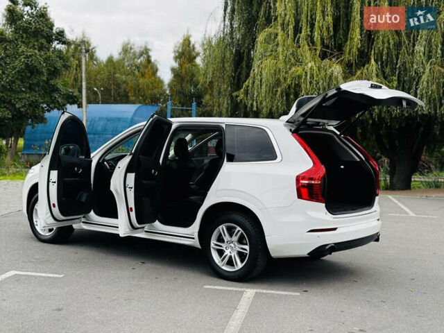 Белый Вольво ХС90, объемом двигателя 2 л и пробегом 395 тыс. км за 21999 $, фото 62 на Automoto.ua