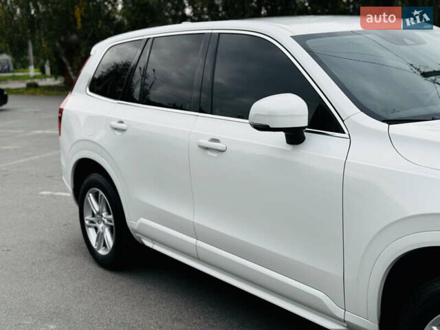 Белый Вольво ХС90, объемом двигателя 2 л и пробегом 395 тыс. км за 23500 $, фото 25 на Automoto.ua