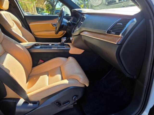 Білий Вольво ХС90, об'ємом двигуна 2 л та пробігом 51 тис. км за 7200 $, фото 8 на Automoto.ua