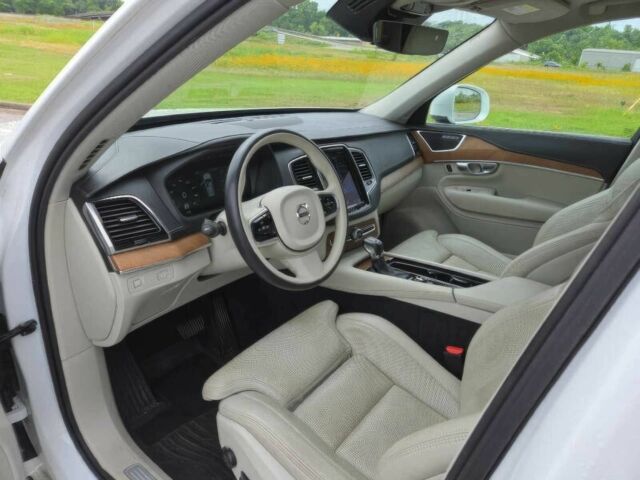 Белый Вольво ХС90, объемом двигателя 2 л и пробегом 69 тыс. км за 15000 $, фото 6 на Automoto.ua