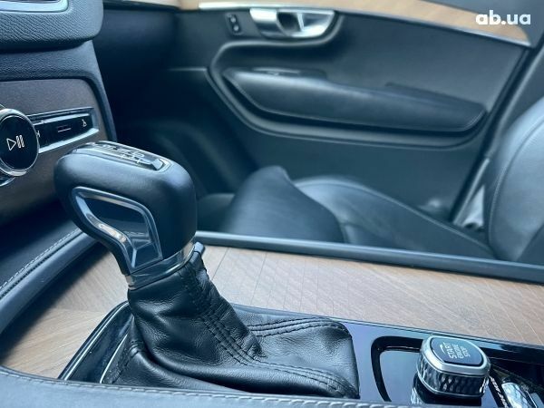 Білий Вольво ХС90, об'ємом двигуна 2 л та пробігом 95 тис. км за 45000 $, фото 9 на Automoto.ua