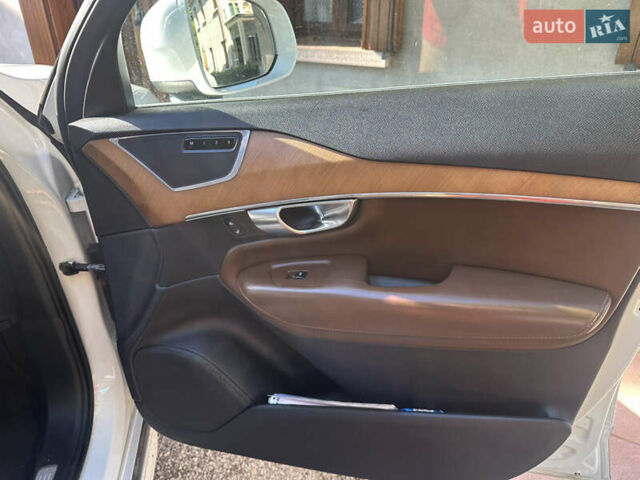 Белый Вольво ХС90, объемом двигателя 1.97 л и пробегом 330 тыс. км за 29999 $, фото 38 на Automoto.ua