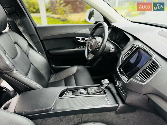 Белый Вольво ХС90, объемом двигателя 2 л и пробегом 395 тыс. км за 21999 $, фото 43 на Automoto.ua