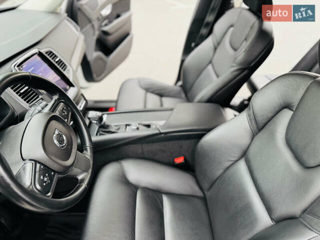 Белый Вольво ХС90, объемом двигателя 2 л и пробегом 395 тыс. км за 21999 $, фото 51 на Automoto.ua