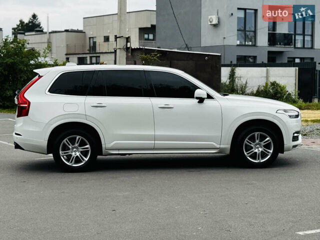 Белый Вольво ХС90, объемом двигателя 2 л и пробегом 395 тыс. км за 21999 $, фото 5 на Automoto.ua