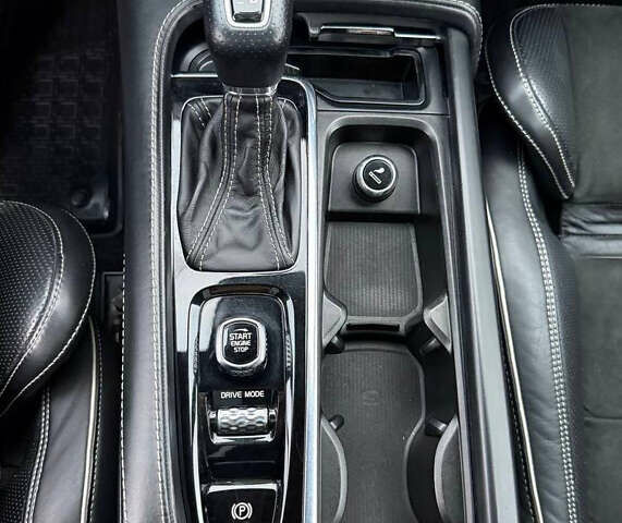 Вольво ХС90 2017 в Ровно на Automoto.ua Белый Вольво ХС90, объемом двигателя 2 л и пробегом 267 тыс. км за 41000 $, фото 22 на Automoto.ua