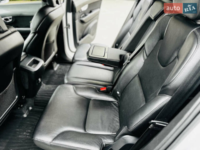 Белый Вольво ХС90, объемом двигателя 2 л и пробегом 395 тыс. км за 21999 $, фото 34 на Automoto.ua