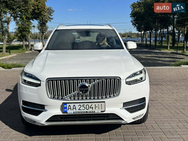 Белый Вольво ХС90, объемом двигателя 1.97 л и пробегом 185 тыс. км за 33000 $, фото 1 на Automoto.ua