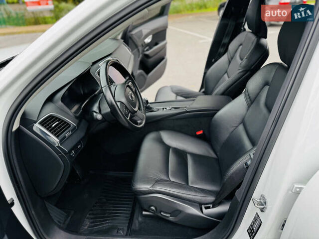 Белый Вольво ХС90, объемом двигателя 2 л и пробегом 395 тыс. км за 21999 $, фото 46 на Automoto.ua