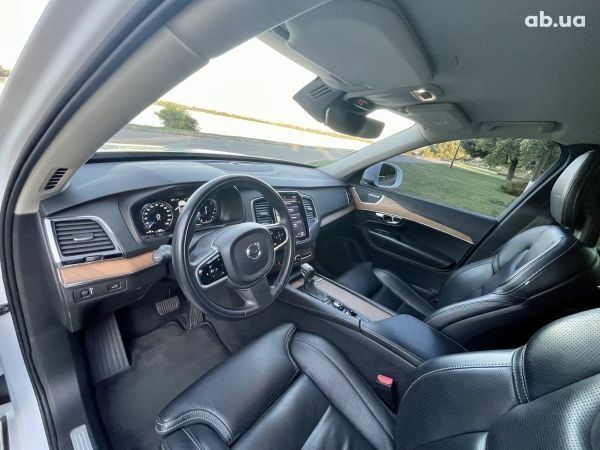 Білий Вольво ХС90, об'ємом двигуна 2 л та пробігом 95 тис. км за 45000 $, фото 10 на Automoto.ua