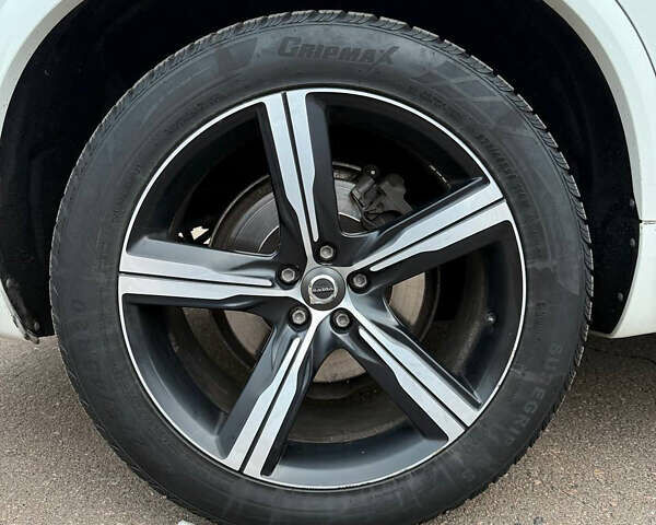 Вольво ХС90 2017 в Ровно на Automoto.ua Белый Вольво ХС90, объемом двигателя 2 л и пробегом 267 тыс. км за 41000 $, фото 42 на Automoto.ua