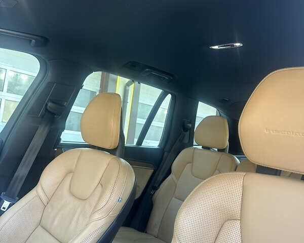 Белый Вольво ХС90, объемом двигателя 2 л и пробегом 157 тыс. км за 32000 $, фото 12 на Automoto.ua