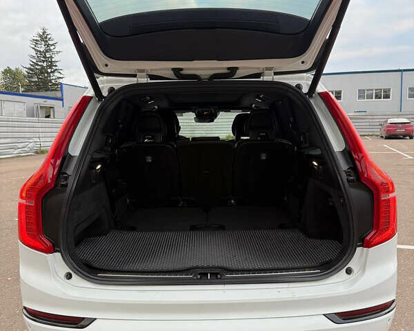 Вольво ХС90 2017 в Ровно на Automoto.ua Белый Вольво ХС90, объемом двигателя 2 л и пробегом 267 тыс. км за 41000 $, фото 37 на Automoto.ua