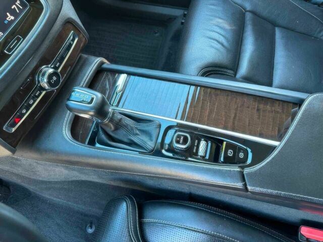 Белый Вольво ХС90, объемом двигателя 2 л и пробегом 85 тыс. км за 17800 $, фото 12 на Automoto.ua