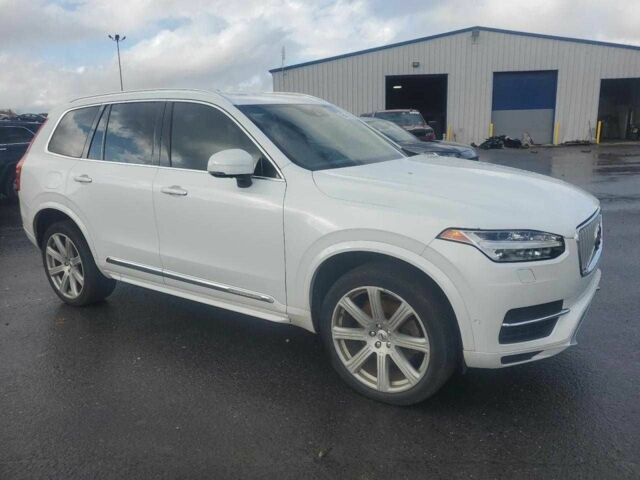 Белый Вольво ХС90, объемом двигателя 2 л и пробегом 88 тыс. км за 18000 $, фото 3 на Automoto.ua