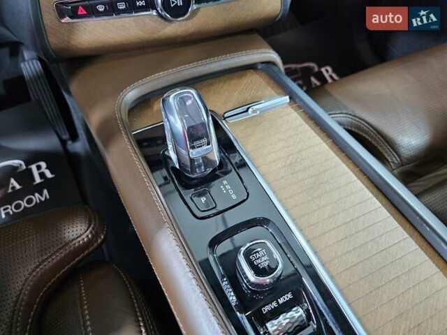 Білий Вольво ХС90, об'ємом двигуна 1.97 л та пробігом 67 тис. км за 44999 $, фото 31 на Automoto.ua