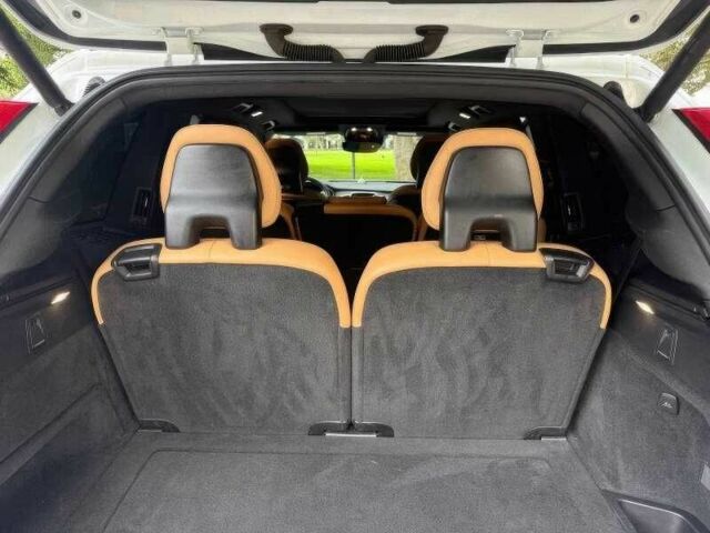 Белый Вольво ХС90, объемом двигателя 2 л и пробегом 89 тыс. км за 9900 $, фото 11 на Automoto.ua