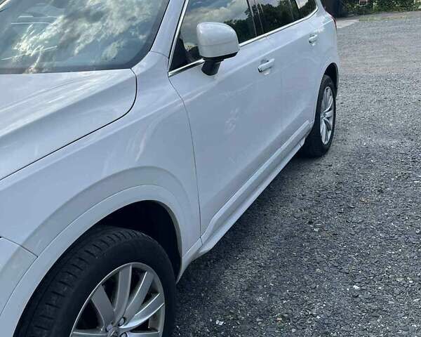 Вольво ХС90 2018 в Киеве на Automoto.ua Белый Вольво ХС90, объемом двигателя 1.97 л и пробегом 115 тыс. км за 37500 $, фото 3 на Automoto.ua