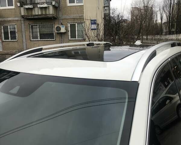 Белый Вольво ХС90, объемом двигателя 1.97 л и пробегом 146 тыс. км за 31299 $, фото 2 на Automoto.ua