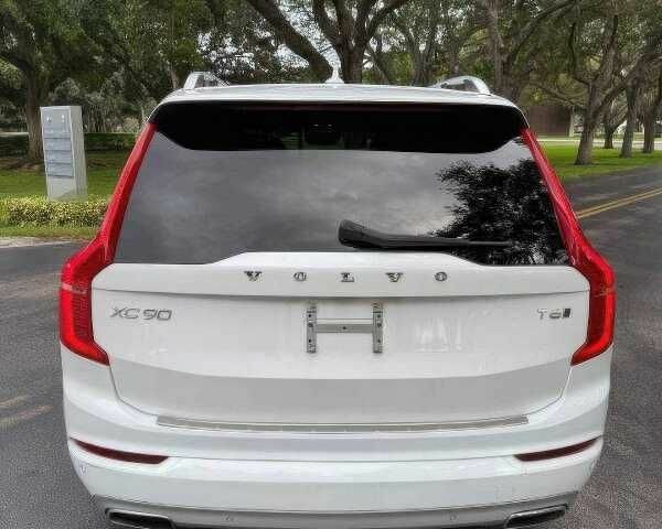 Белый Вольво ХС90, объемом двигателя 2 л и пробегом 89 тыс. км за 9900 $, фото 4 на Automoto.ua