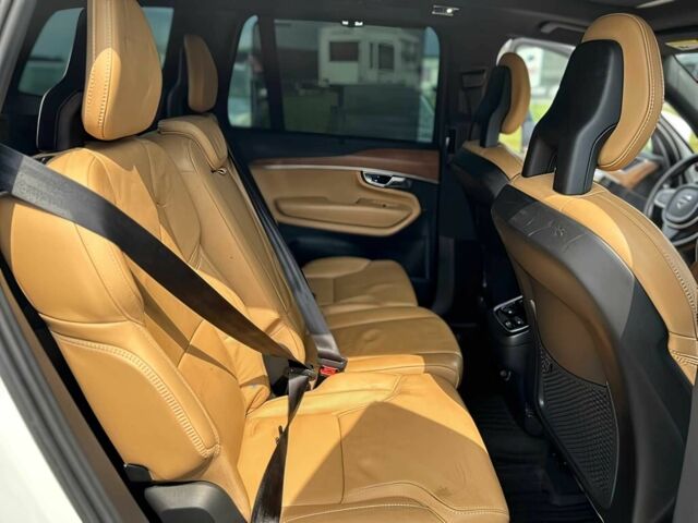 Белый Вольво ХС90, объемом двигателя 2 л и пробегом 37 тыс. км за 13500 $, фото 13 на Automoto.ua