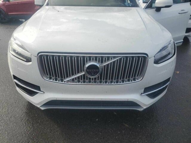 Белый Вольво ХС90, объемом двигателя 2 л и пробегом 88 тыс. км за 18000 $, фото 2 на Automoto.ua