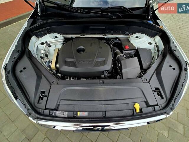 Белый Вольво ХС90, объемом двигателя 1.97 л и пробегом 176 тыс. км за 33950 $, фото 83 на Automoto.ua