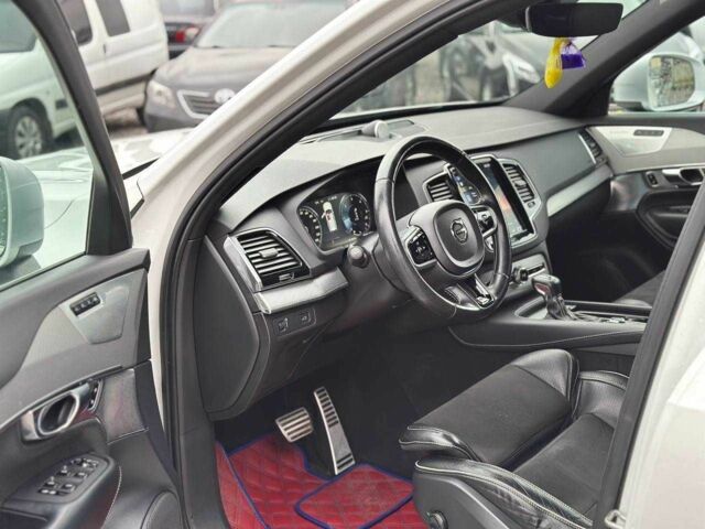 Белый Вольво ХС90, объемом двигателя 2 л и пробегом 158 тыс. км за 36999 $, фото 4 на Automoto.ua