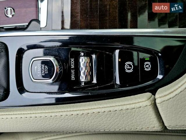 Белый Вольво ХС90, объемом двигателя 1.97 л и пробегом 176 тыс. км за 33950 $, фото 80 на Automoto.ua