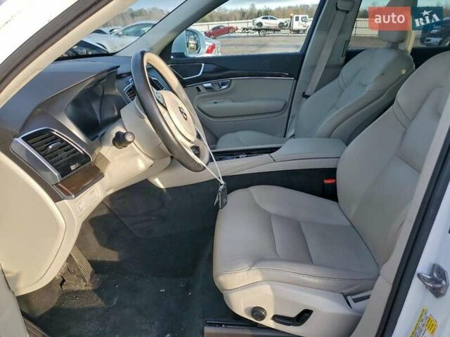 Белый Вольво ХС90, объемом двигателя 1.97 л и пробегом 159 тыс. км за 8100 $, фото 6 на Automoto.ua