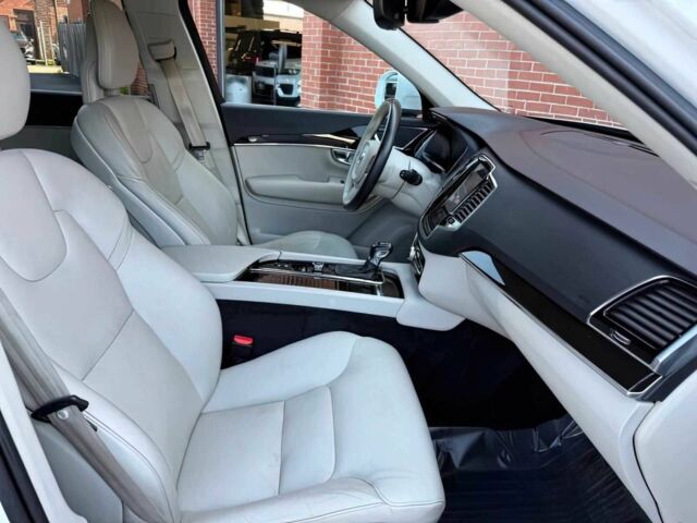 Белый Вольво ХС90, объемом двигателя 2 л и пробегом 42 тыс. км за 7600 $, фото 8 на Automoto.ua