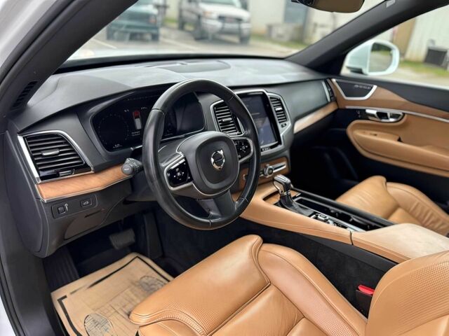 Белый Вольво ХС90, объемом двигателя 2 л и пробегом 37 тыс. км за 13500 $, фото 9 на Automoto.ua