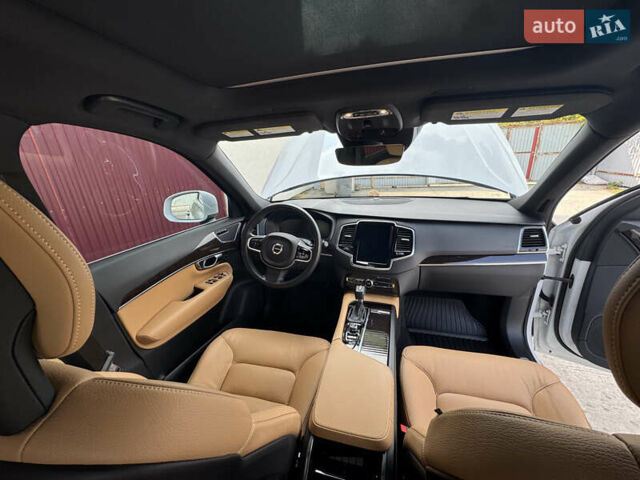 Белый Вольво ХС90, объемом двигателя 2 л и пробегом 99 тыс. км за 29500 $, фото 18 на Automoto.ua