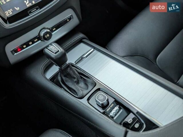 Белый Вольво ХС90, объемом двигателя 1.97 л и пробегом 167 тыс. км за 25950 $, фото 21 на Automoto.ua