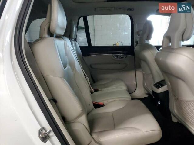 Белый Вольво ХС90, объемом двигателя 2 л и пробегом 133 тыс. км за 8100 $, фото 10 на Automoto.ua