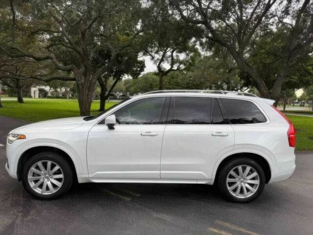 Белый Вольво ХС90, объемом двигателя 2 л и пробегом 89 тыс. км за 9900 $, фото 2 на Automoto.ua