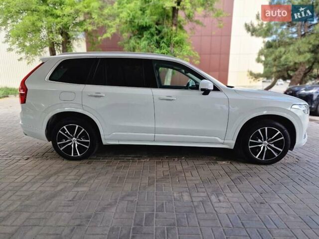 Вольво ХС90 2019 у Дніпро (Дніпропетровську) на Automoto.ua Білий Вольво ХС90, об'ємом двигуна 1.97 л та пробігом 73 тис. км за 35500 $, фото 4 на Automoto.ua