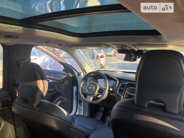 Белый Вольво ХС90, объемом двигателя 2 л и пробегом 33 тыс. км за 39900 $, фото 30 на Automoto.ua