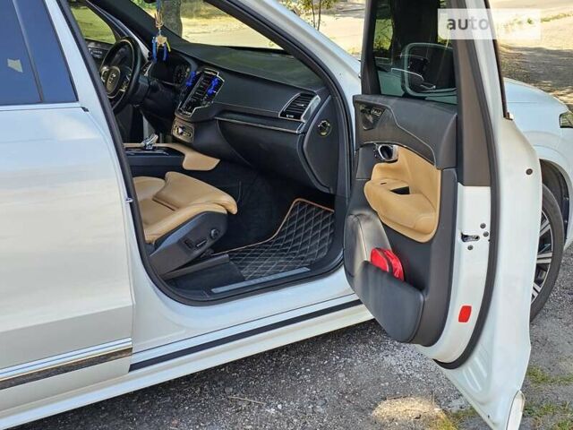 Белый Вольво ХС90, объемом двигателя 1.97 л и пробегом 180 тыс. км за 41500 $, фото 11 на Automoto.ua